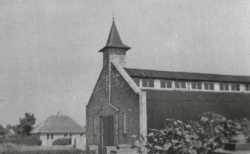 Noodkerk Ellewoutsdijk herbouwd in Nieuwdorp