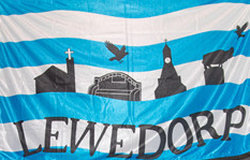 Nieuwe vlag voor Lewedorp